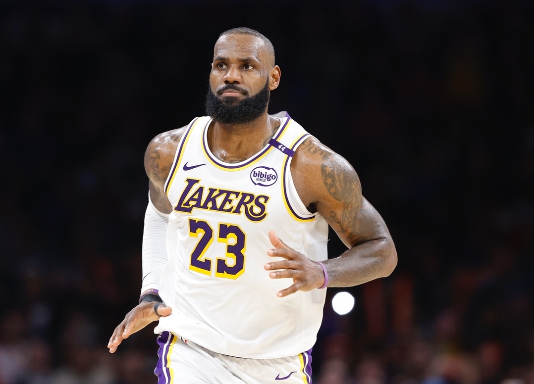 PG电子官方网站-弗莱：亚历山大肘击踢人还有罚球！詹姆斯根本没哨子！